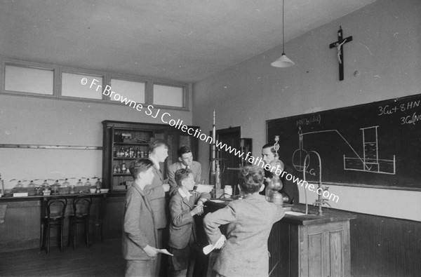 COLLEGE CHEMISTRY ROOM WITH REV SCULLY S.J.